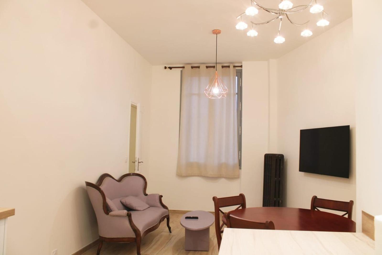 Versailles Direct Royal 4 Pers Apartment Exterior photo